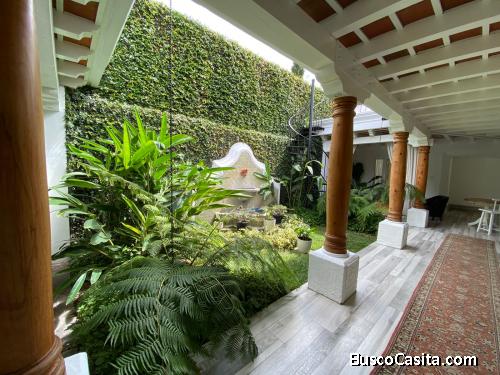 Espectacular casa en venta a 4 cuadras del parque central de #AntiguaGuatemala