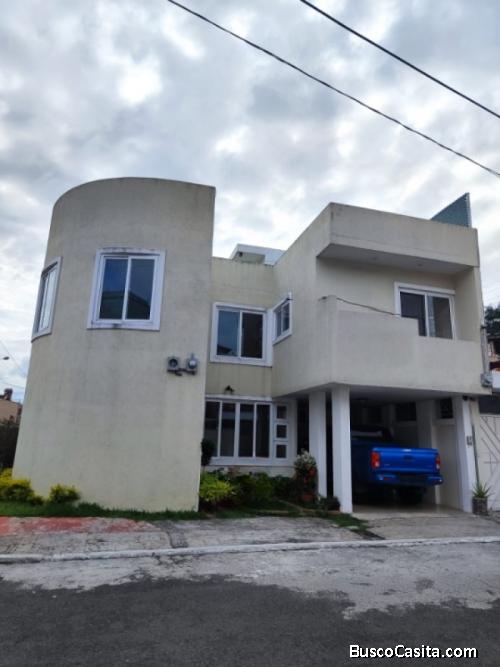 Casa En Venta En Área De Miraflores Zona 11; Idi: 139950