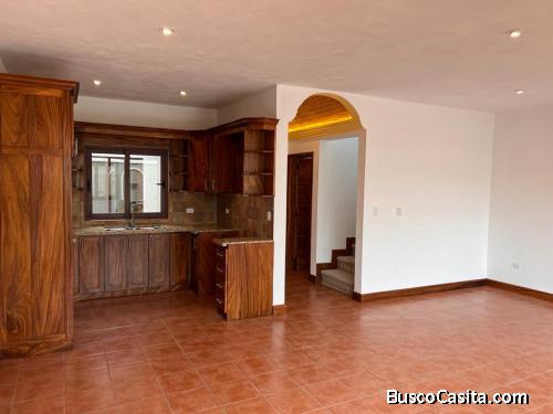 Casa en venta en construcción Antigua Gua RN14