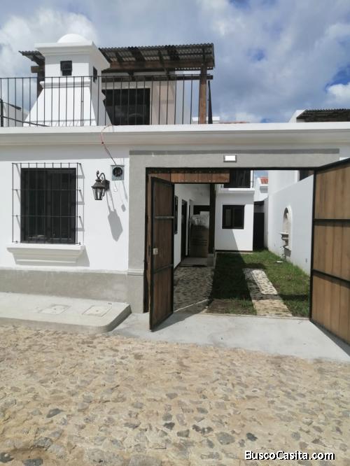 VENTA DE CASA EN CIUDAD VIEJA 