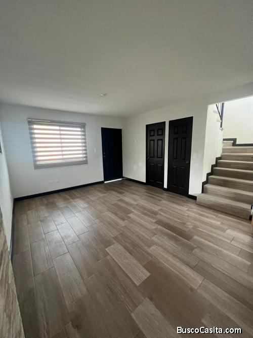 Vendo Casa en Condominio Navarra en San José Pinula