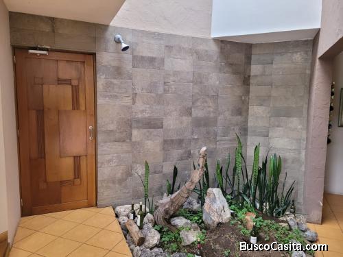 Hermosa CASA CON DISEÑO UNICO Y MODERNA