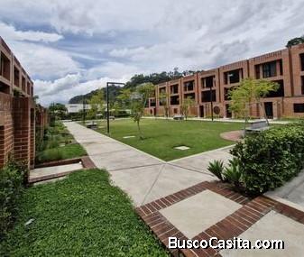 Casa en Venta en Condominio Cañadas de Elgin zona 13