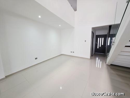 EN VENTA CASA NUEVA SAN CRISTOBAL ZONA 8 MIXCO