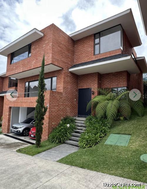 Residencia en Condominio de Muxbal en Renta