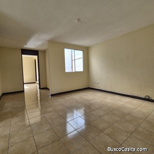 Venta de Casa en Bosques del Encinal Mixco