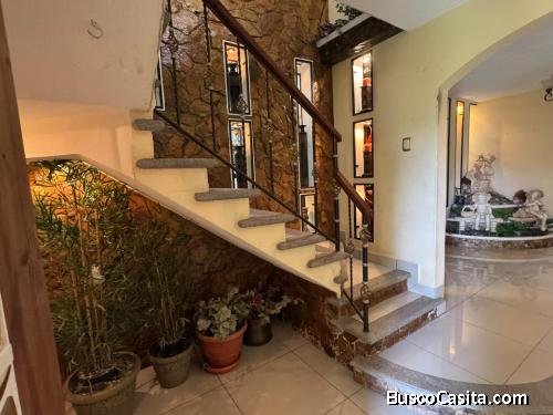 Casa Remodelada en Venta Zona 18 Atlantida 2 