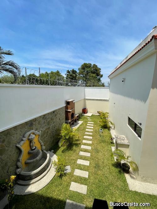 Casa en Venta en el Centro de Jutiapa sobre calle principal