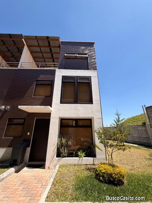 Casa en venta en Residencial km. 16 entrada Olmeca