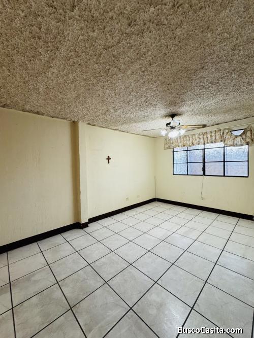 Casa en Venta en Lomas del Norte Zona 17