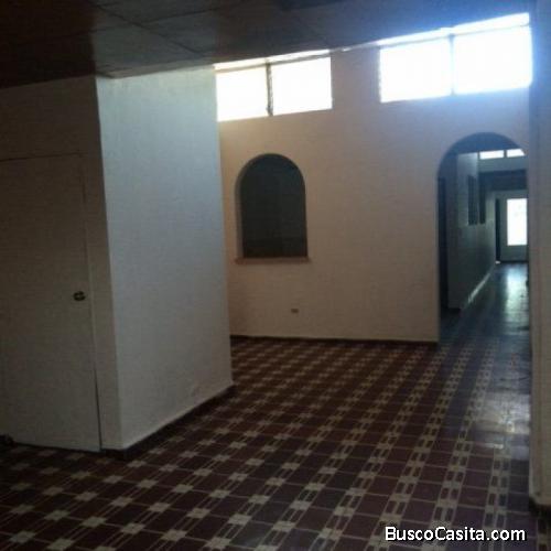 Vendo Casa residencial en colonia Miramonte
