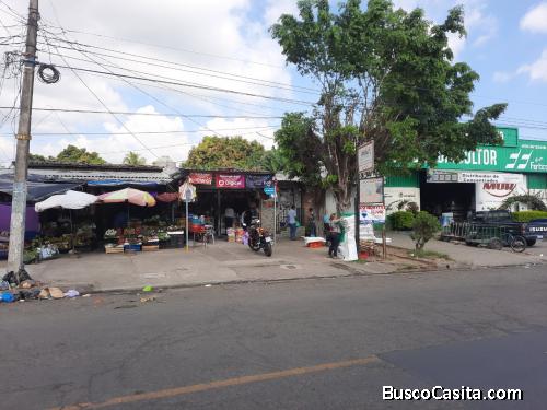 VENDO  AMPLIA casa de uso comercial en Sonsonate