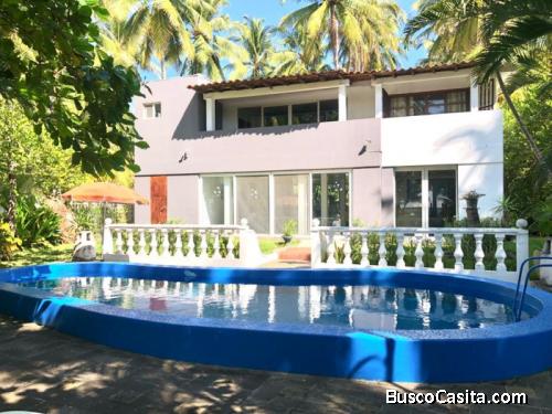 Venta de rancho frente al mar en Costa Azul