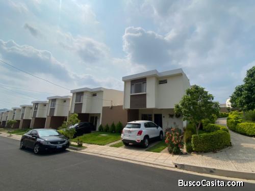Casa en venta en Residencial las Pérgolas