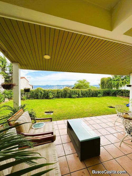 VENDO casa con vista en Cumbres de la Escalón