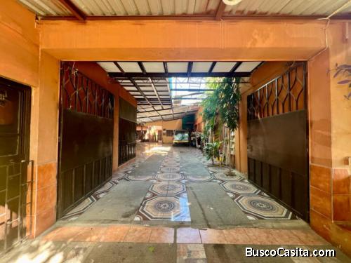 Casa Comercial En Venta En Colonia Ivu Santa Ana; Idi: 142392