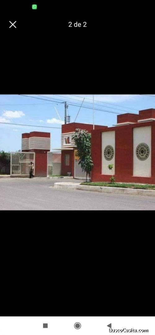 Se vende casa en residencial privada 