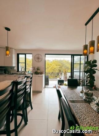 En Antibes Escalón: espectacular casa con vista al bosque.