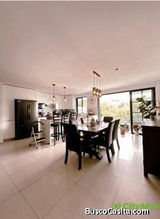 Excepcional Hogar en Antibes Escalón con Paisaje Boscoso