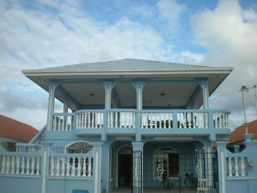 Ganga en tela ( precio negociable)! Casa en residencial Porto Bello