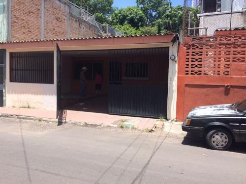 Venta de Casa en Col. Miraflores, Tegucigalpa