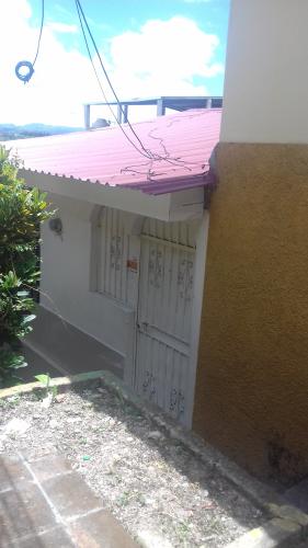 Casa Peatonal en Venta en Res.Monte Carmelo, Tegucigalpa