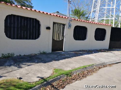 CASA EN VENTA COLONIA LAS MERCEDES CON AMPLIO TERRENO - SAN PEDRO SULA 