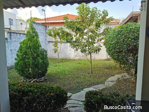 DE VENTA BELLA Y ACOGEDORA CASA EN RESIDENCIAL LOS CEDROS