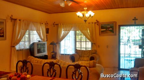  BONITA CASA DE VENTA EN SECTOR ARENALES, DE SAN PEDRO SULA, CARRETERA A TICAMAYA.