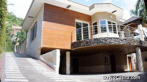 DE VENTA ELEGANTE VIVIENDA EN LA COLONIA JUAN LINDO