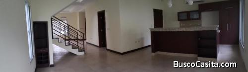Hermoso y Moderno Town House en Venta!!!