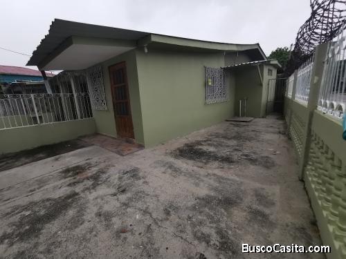 DE VENTA CASA CON POTENCIAL ALTAMENTE COMERCIAL EN COLONIA FESITRANH