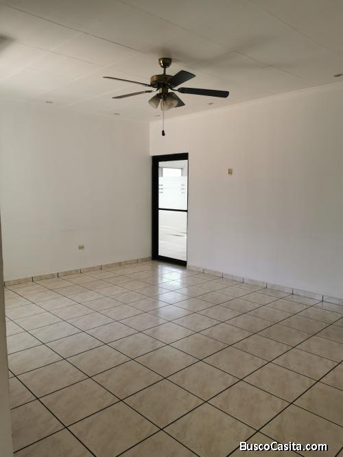 DE VENTA CASA EN LOS ANDES. S.P.S