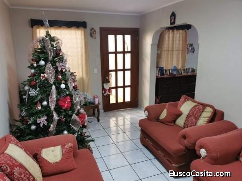 Se Vende Casa Res. Lomas de Toncontin