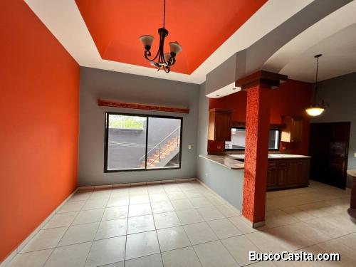Se Vende Bonita CasaRes. Altos del Trapiche