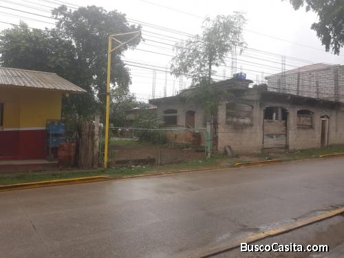 Propiedad de 30 metros de frente en venta