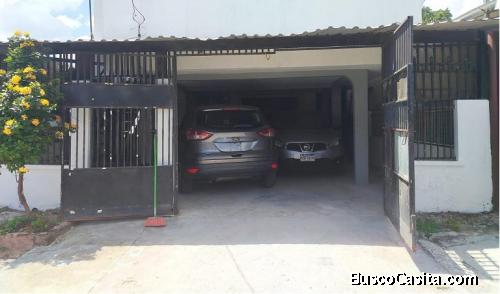 SE VENDE AMPLIA CASA EN COLONIA LOS CASTANOS SPS