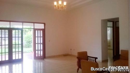 Hermosa casa en Venta en Residencial Colinas de Santa Cruz ID10018
