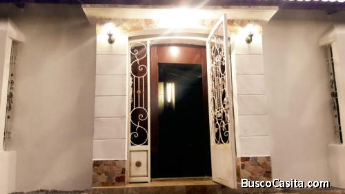 Se vende casa por motivo de viaje
