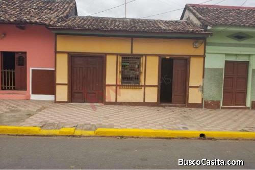 Venta de Casa colonial de 2 pisos, calle real Xalteva Granada