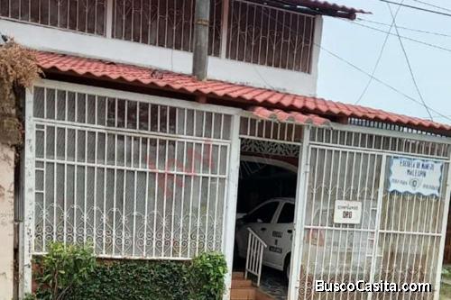 Hermosa casa en venta en Granada. Zona céntrica a tan solo 5 minutos del parque central