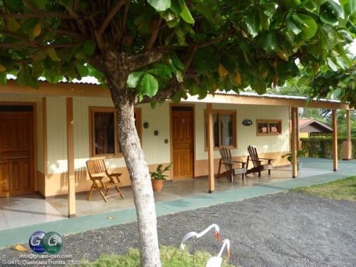 SE VENDE CASA EN QUEBRADA HONDA, NICOYA.