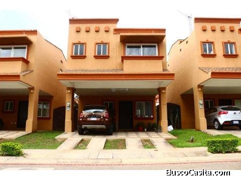 Se vende casa en condomino doña Elsie V#59
