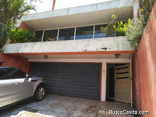 Se vende casa en Escazú, cerca de la Paco V#65