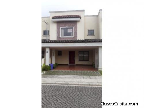 V#120 Venta de hermosa casa en Tres Rios