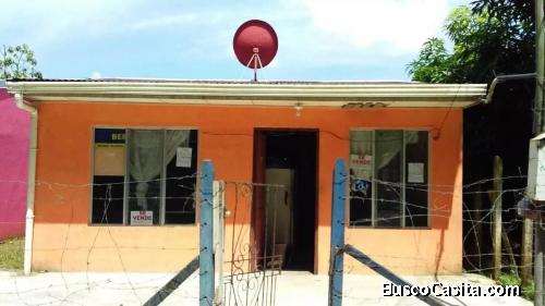 SE VENDE CASA EN DISTRITO 5 DE CARIARI CANTON 2 DE POCOCI DE LA PROVINCIA DE LIMON.