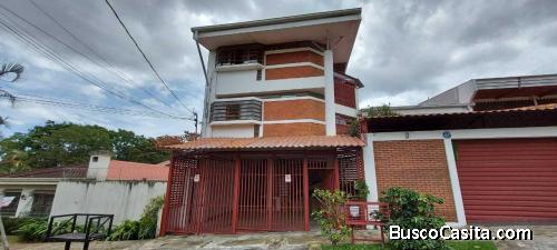 RAH OFC #20-1869 Alquiler de Espectacular Apto en San José