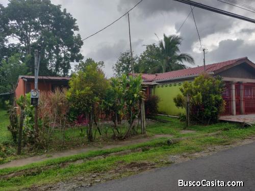 RAH OFC #20-1802. Amplia casa a la venta. Limón Guácimo