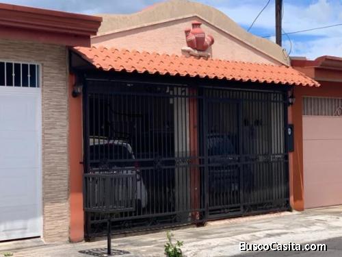 RAH OFC #21-133. Hermosa casa en venta. Alajuela 