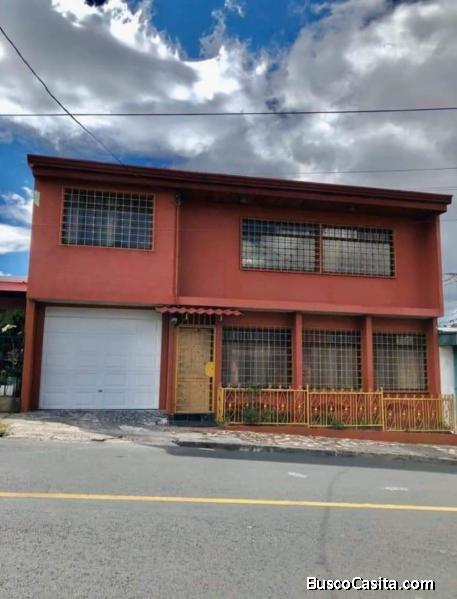 RAH OFC #21-136. casa super cómoda EN VENTA. San José